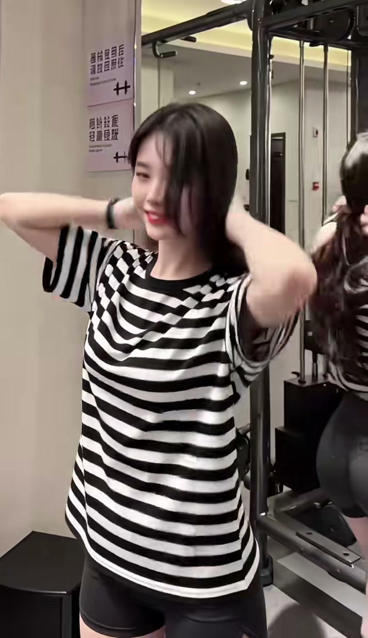 운동은 이렇게 하는 겁니다?! 보다가 나도 일어남 😆🔥